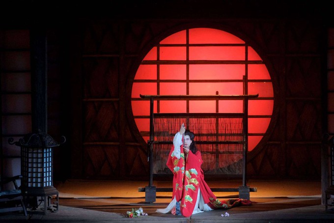 Мадам Самурай