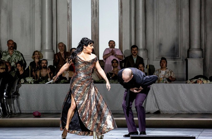 Примадонна с высокой социальной ответственностью