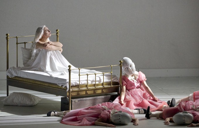 Розовая беспросветность салатового гестапо