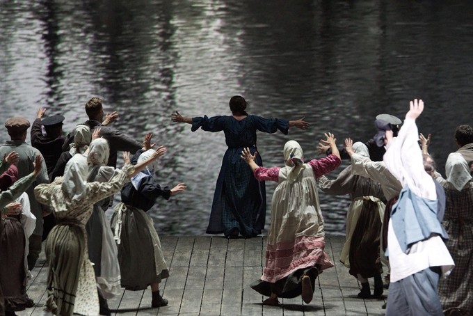 Призыв бельканто на Большую Дмитровку