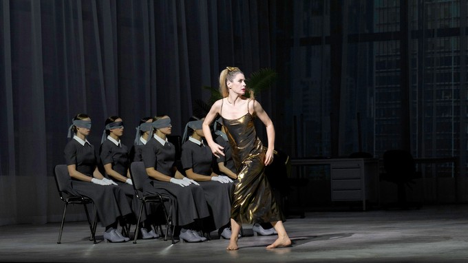 Печальная пародия на оперный мейнстрим