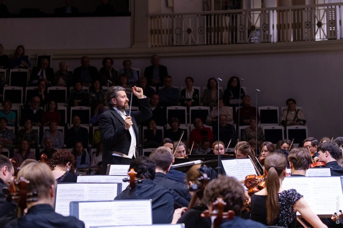 Дмитрий Юровский: от Бетховена до Брукнера