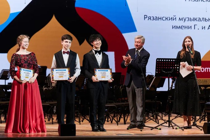 Лауреаты фортепианного конкурса русской музыки