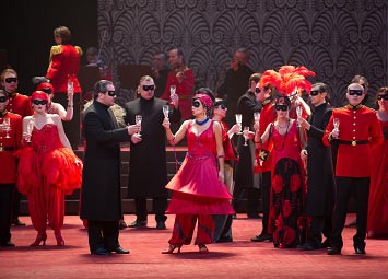 А был ли бал в Михайловском театре?..