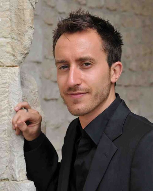 По моде нынешнего века…