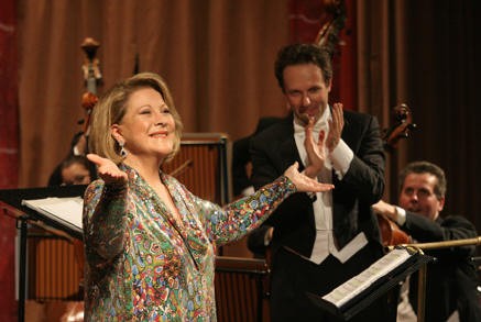 Лючиана Серра. Скупые уроки бельканто