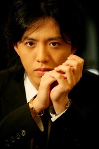 Слыхали ль вы, как Юнди Ли играет Шопена?..