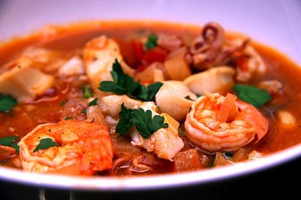 Ливорнский рыбный суп cacciucco