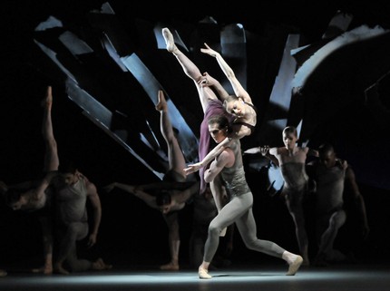 Marianela Nuñez and Nehemiah Kish in Christopher Wheeldon’s Aeternum. © Dave Morgan, by kind permission of the Royal Opera House