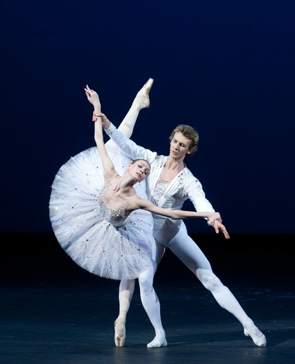 Ольга Смирнова и Семен Чудин в балете «Бриллианты». Фото Елены Фетисовой