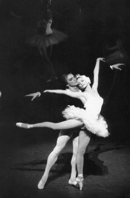 Марина Леонова в балете «Лебединое озеро»