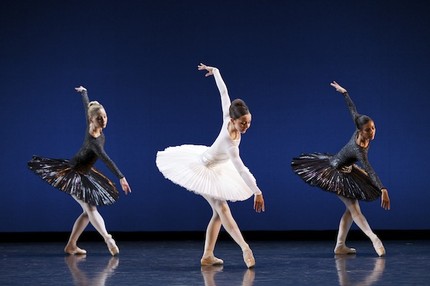 Сцена из балета «Силуэт»