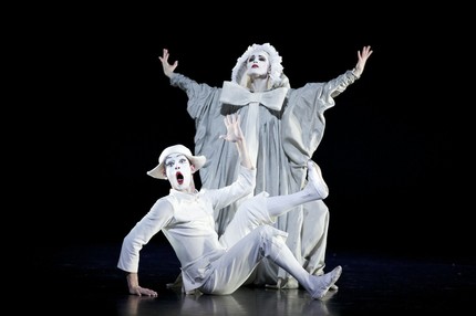 Сцена из балета «Лунный Пьеро»