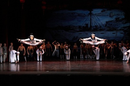 балет «Красный мак» в постановке Красноярского театра оперы и балета