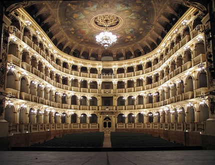 Театр «Комунале» в Болонье / Teatro Comunale di Bologna