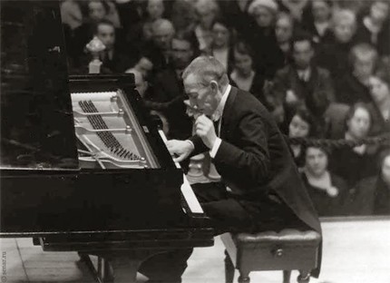 Благотворительный концерт Рахманинова в Сент-Луисе (США) в фонд помощи СССР