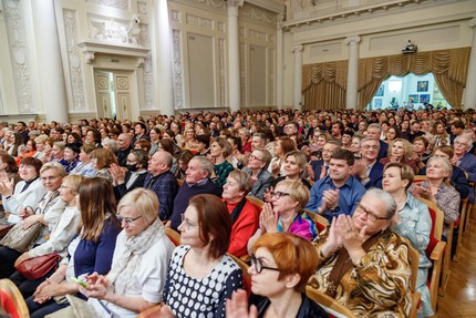Симфонический оркестр Белгородской государственной филармонии под руководством Рашита Нигаматуллина
