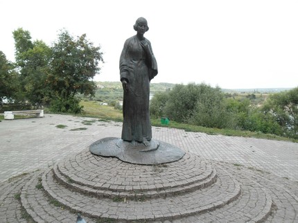 Памятник Цветаевой